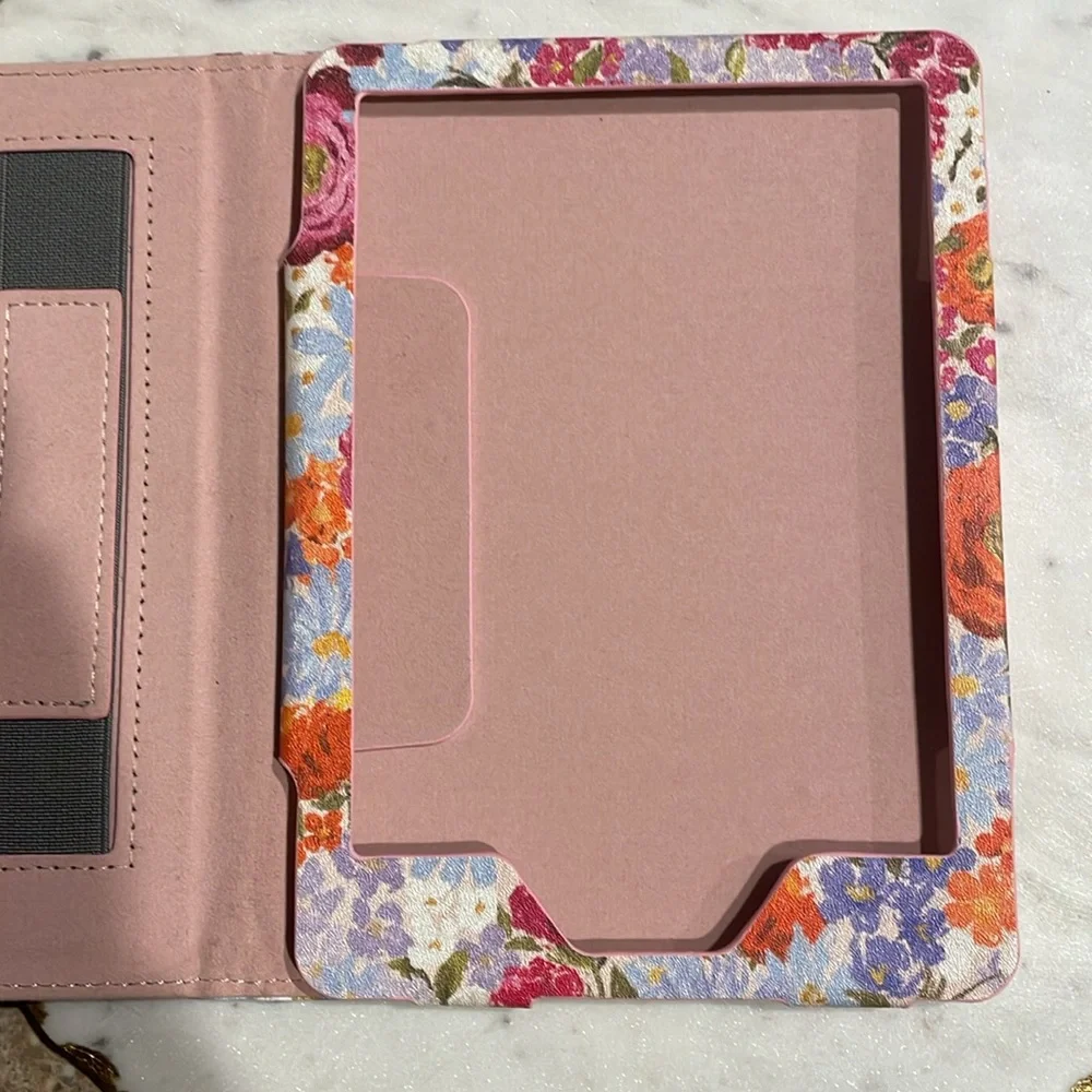 Elyse Breanne Design Kindle Case